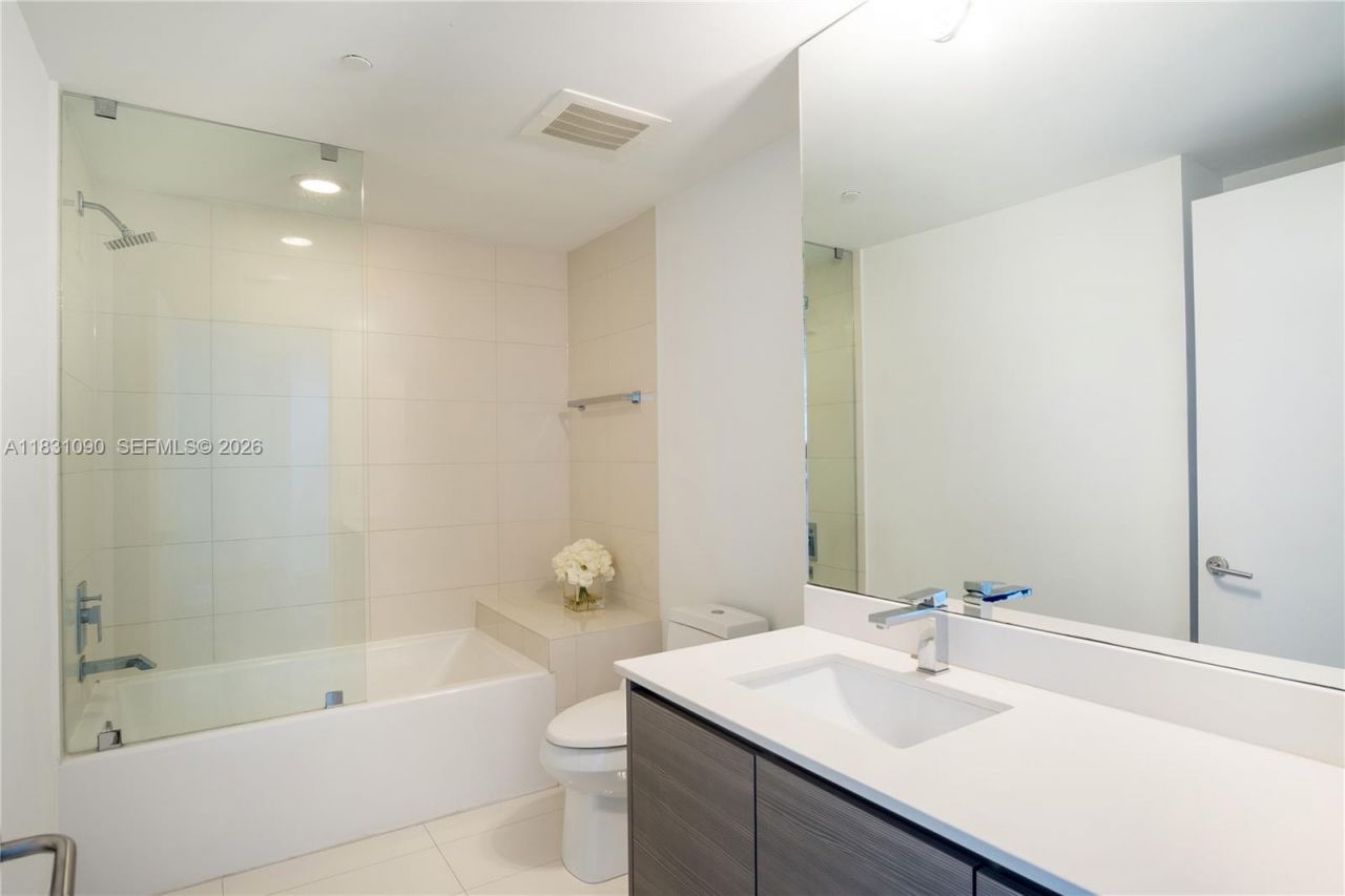 460 NE 28th St, Unit 805, Miami, FL 33137 Photo