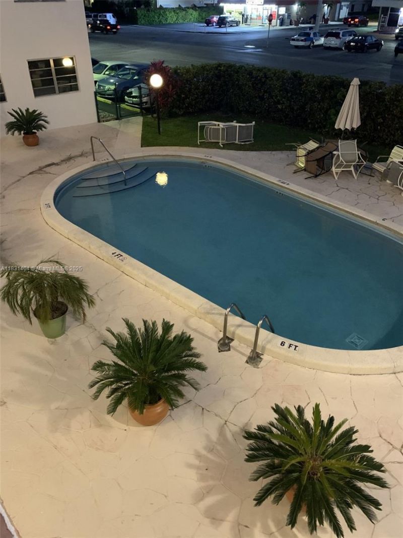 721 Atlantic Shores Blvd, Unit 306, Hallandale Beach, FL 33009 Photo