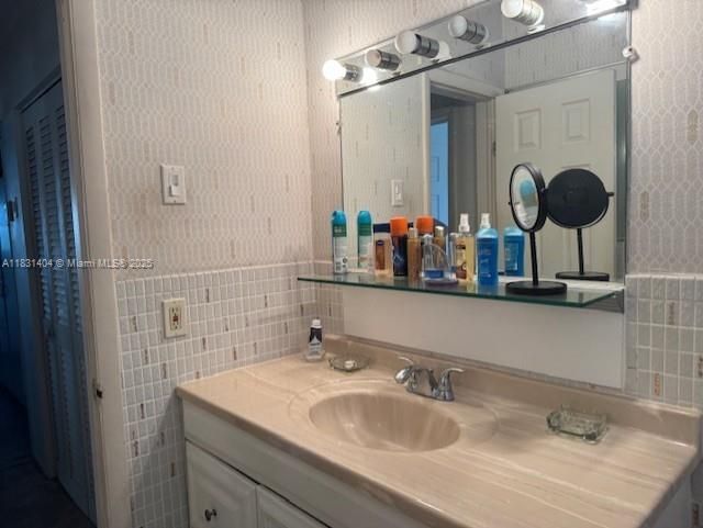 721 Atlantic Shores Blvd, Unit 306, Hallandale Beach, FL 33009 Photo