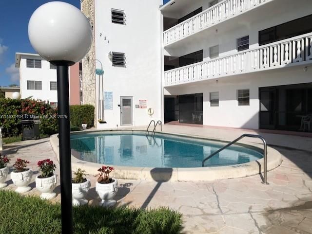 721 Atlantic Shores Blvd, Unit 306, Hallandale Beach, FL 33009 Photo