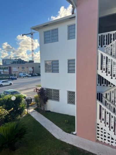 721 Atlantic Shores Blvd, Unit 306, Hallandale Beach, FL 33009 Photo