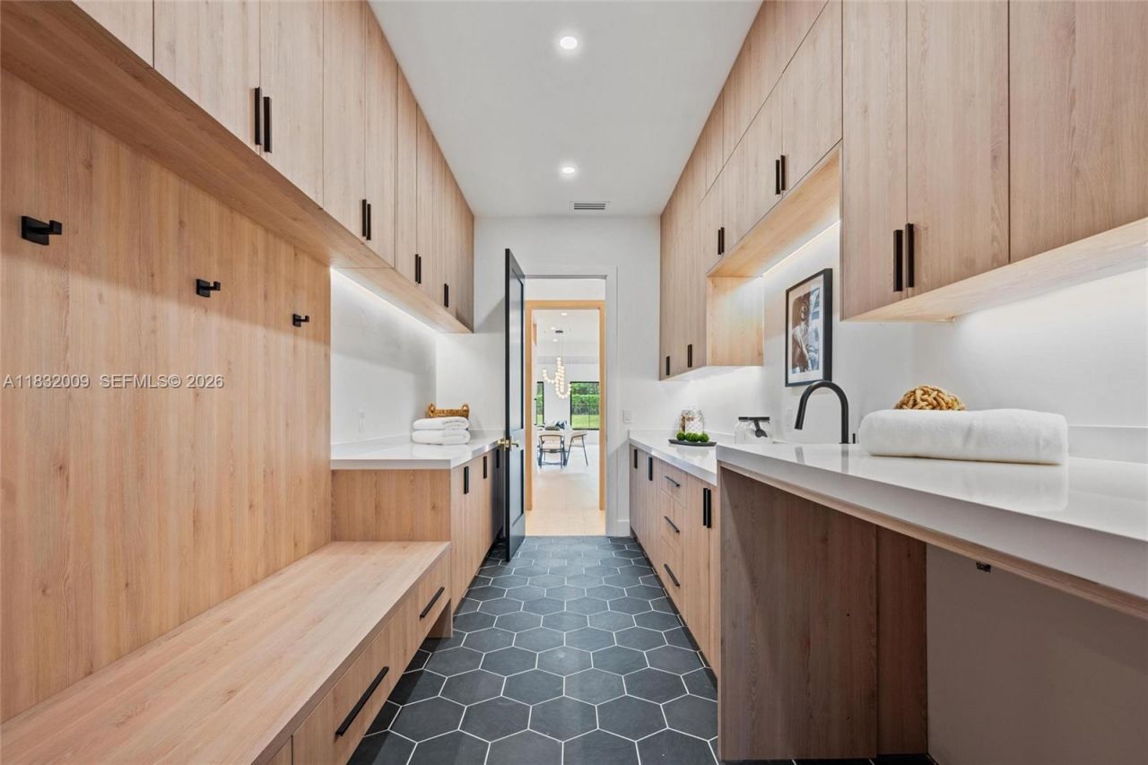 1761 Breakers West Blvd, West Palm Beach, FL 33411 Photo