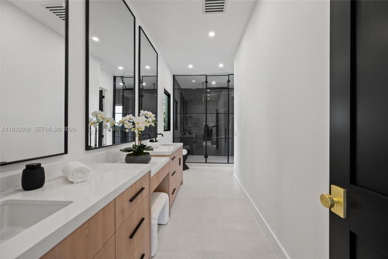 1761 Breakers West Blvd, West Palm Beach, FL 33411 Photo