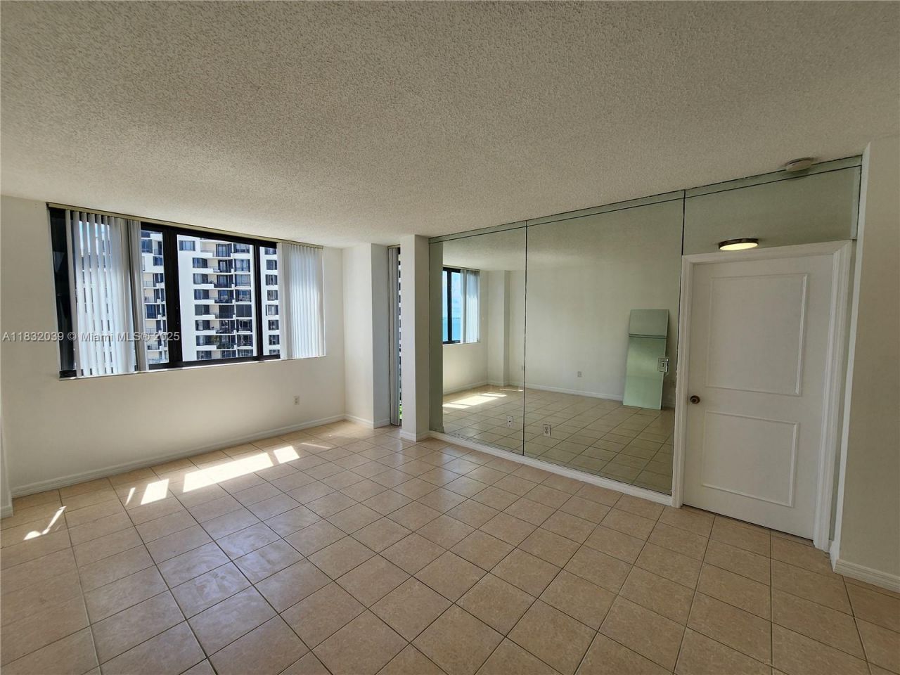 540 Brickell Key Dr, Unit 1603, Miami, FL 33131 Photo