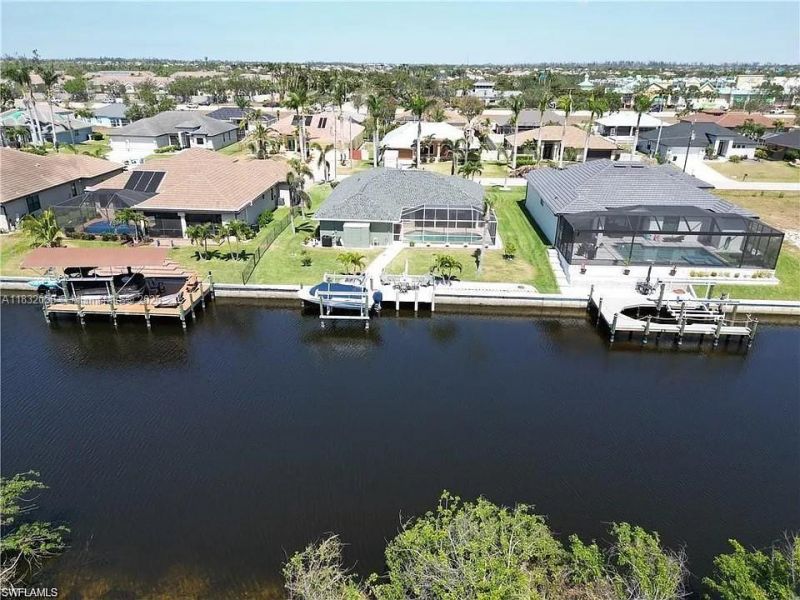 2527 SW 25th Ter, Cape Coral, FL 33914 Photo