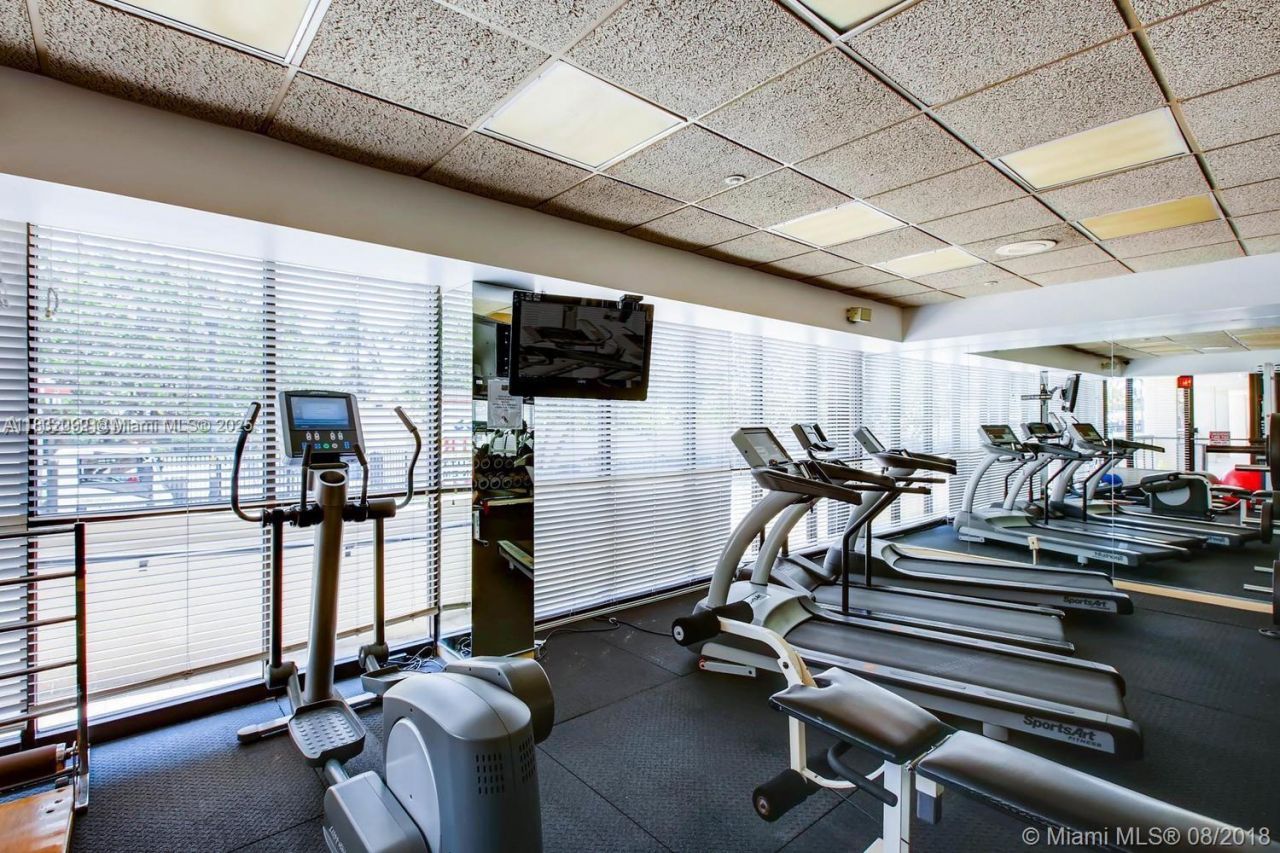 2555 Collins Ave, Unit PH114, Miami Beach, FL 33140 Photo