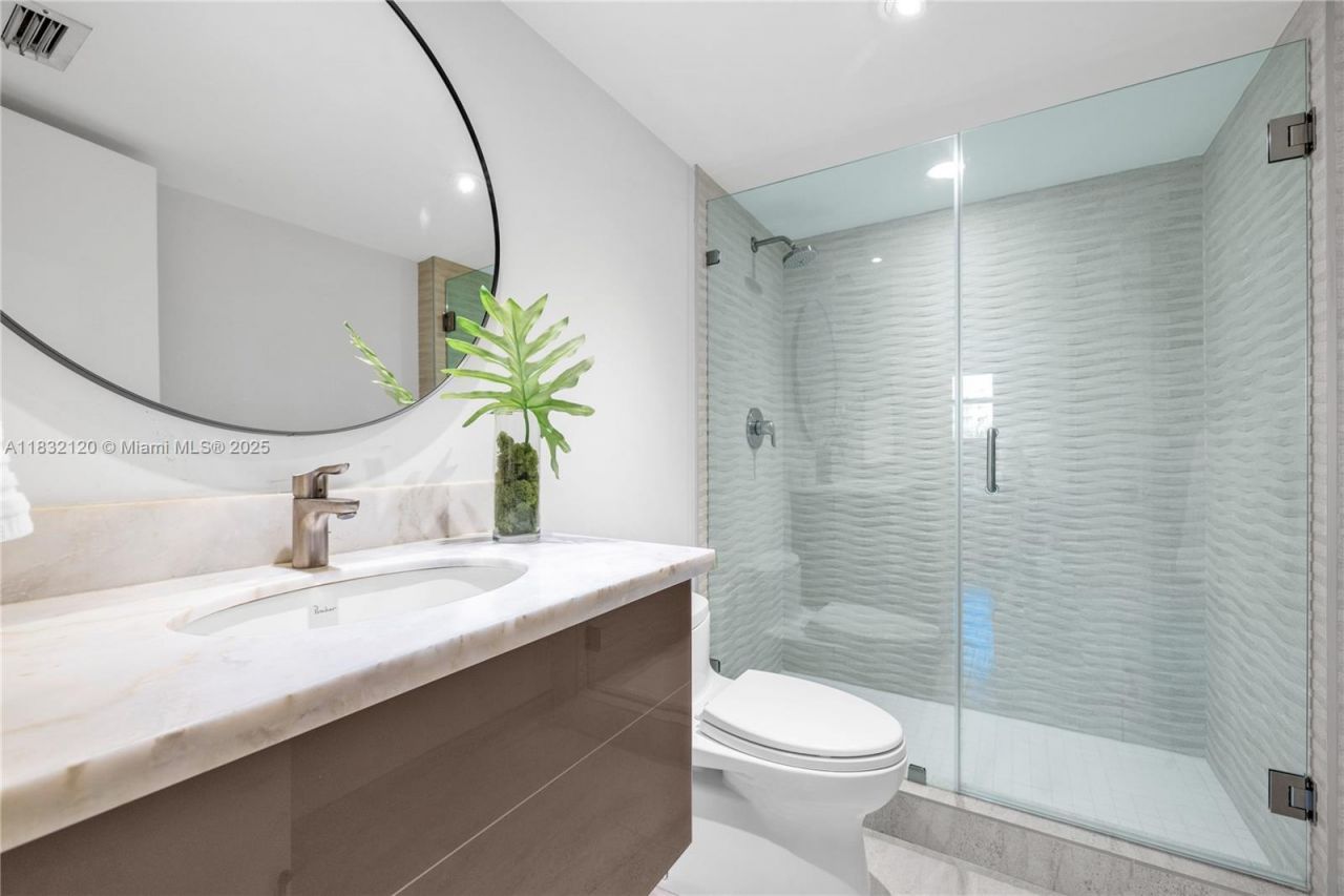 615 Ocean Dr, Unit 6A, Key Biscayne, FL 33149 Photo