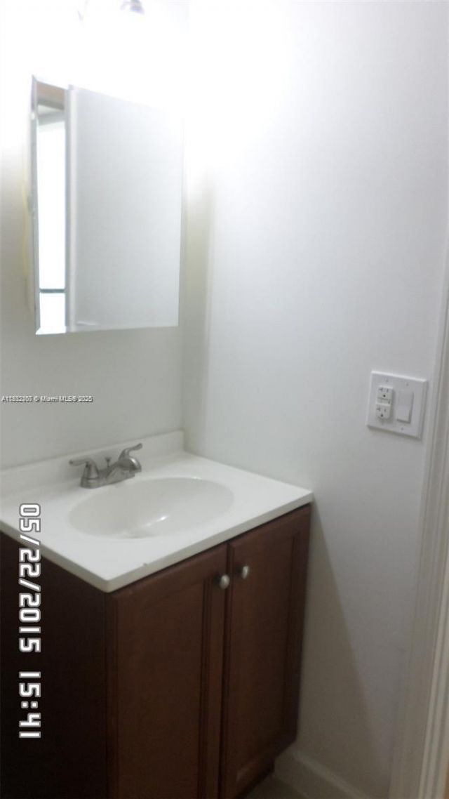 11750 NE 16th Ave, Unit 102, Miami, FL 33161 Photo