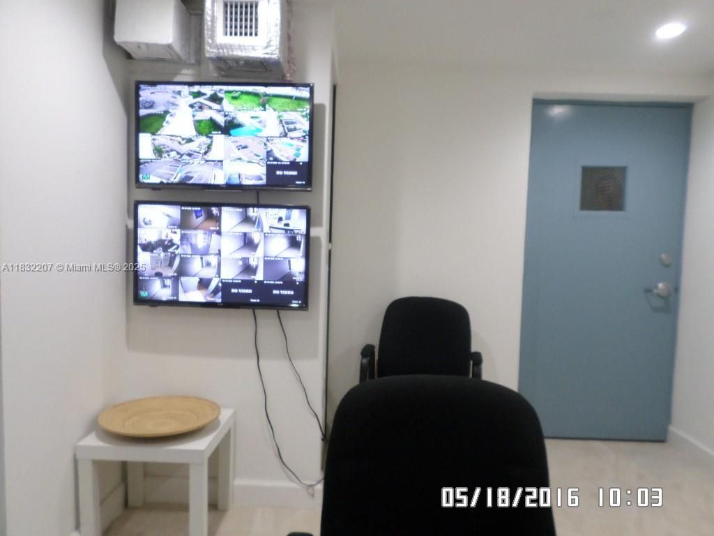 11750 NE 16th Ave, Unit 102, Miami, FL 33161 Photo