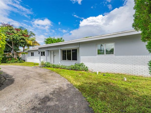 2900 NW 9th Ave, Wilton Manors, FL 33311