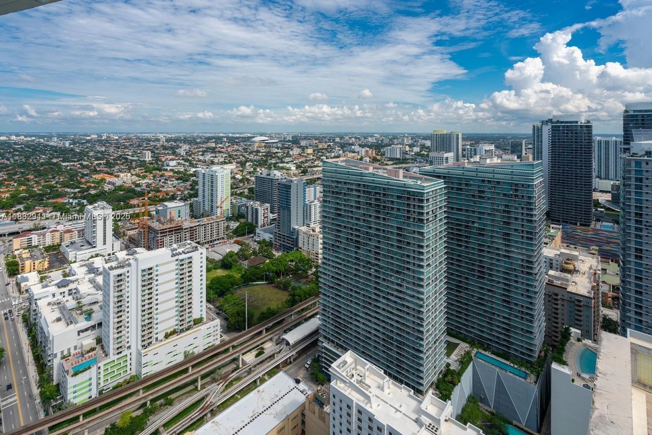 1300 S Miami Ave, Unit 4511, Miami, FL 33130 Photo