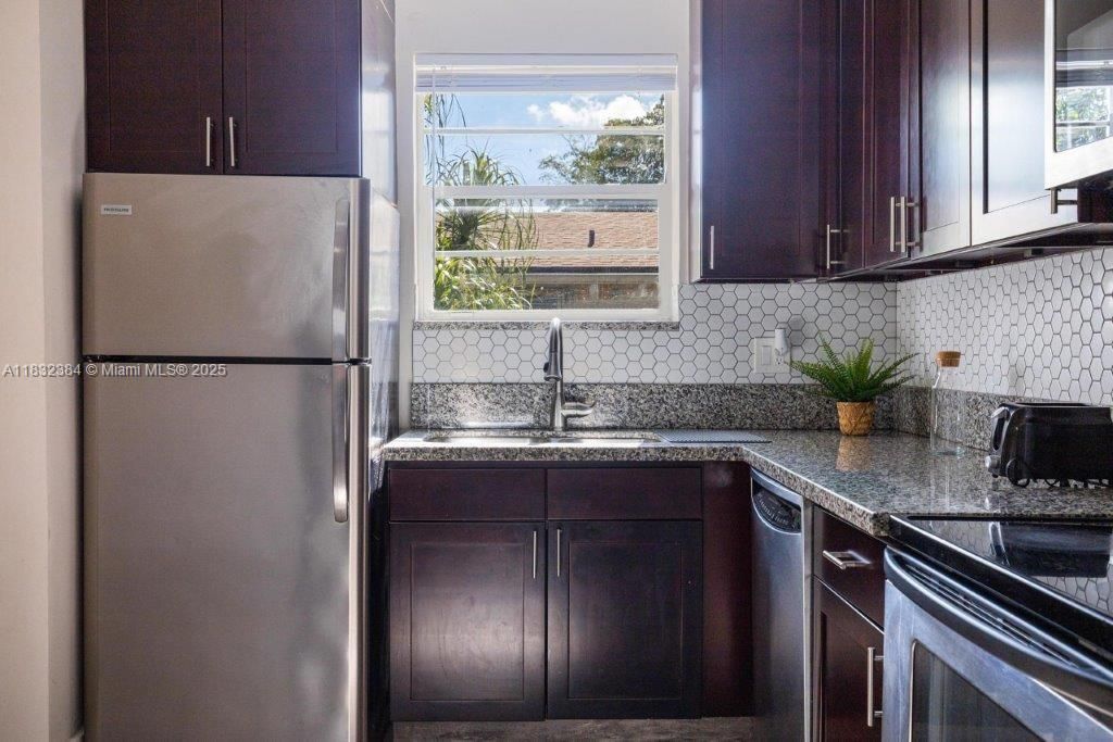 505 SE 20th St, Fort Lauderdale, FL 33316 Photo