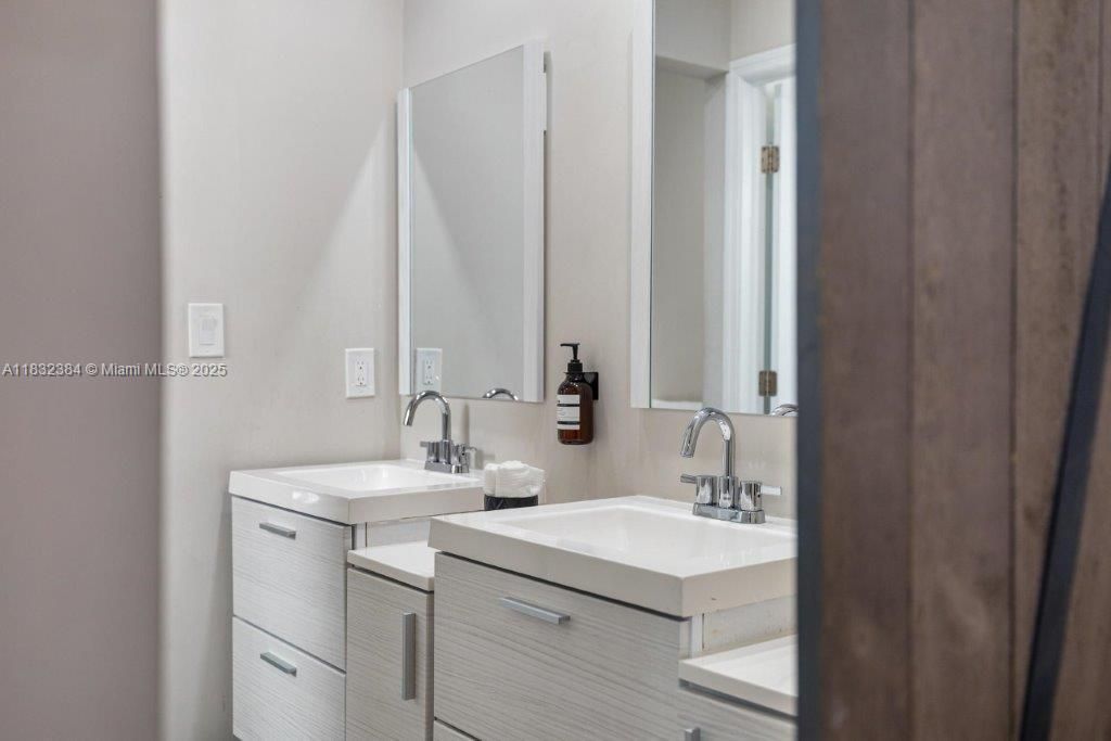 505 SE 20th St, Fort Lauderdale, FL 33316 Photo