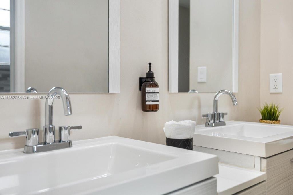 505 SE 20th St, Fort Lauderdale, FL 33316 Photo