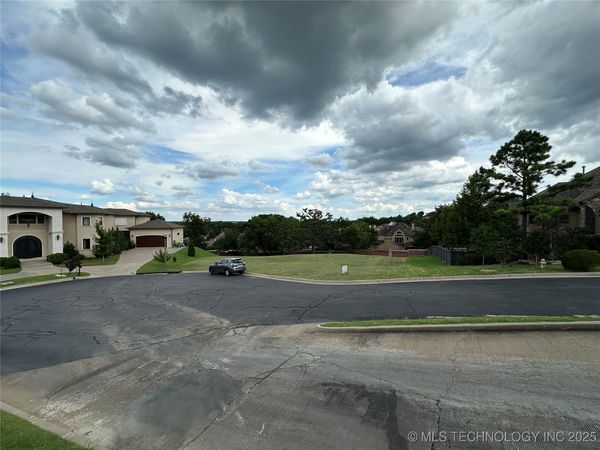 E 85th Court , Tulsa, OK 74137