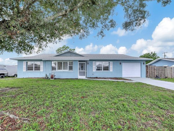 1124 SE Ladner Street, Port St. Lucie, FL 34983