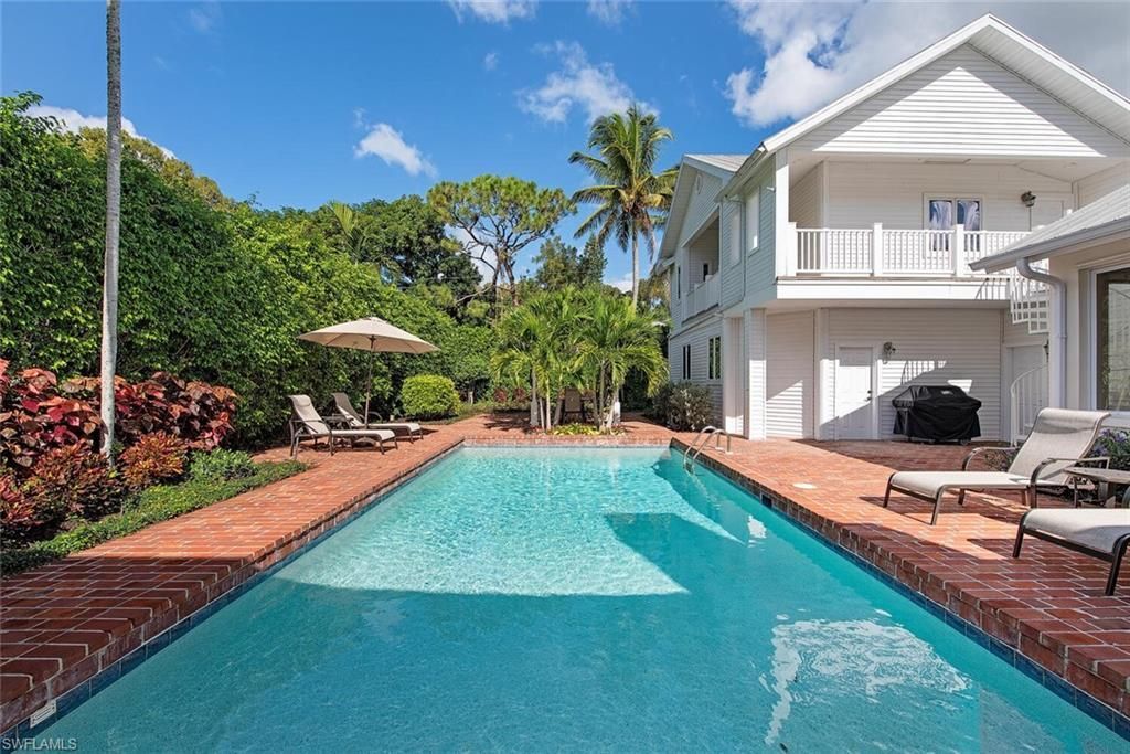 369 2nd Ave N, Naples, FL 34102 Photo