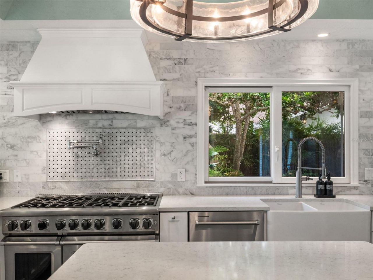 1215 Commodore Drive, New Smyrna Beach, FL 32168 Photo