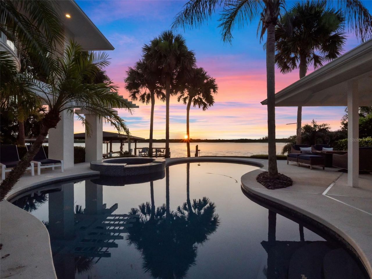 1215 Commodore Drive, New Smyrna Beach, FL 32168 Photo