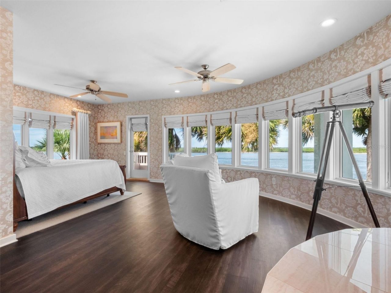 1215 Commodore Drive, New Smyrna Beach, FL 32168 Photo