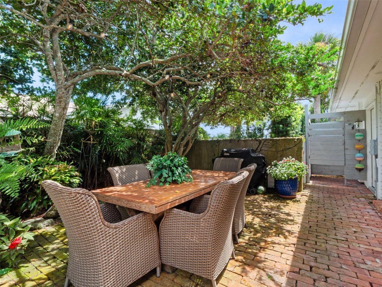 1215 Commodore Drive, New Smyrna Beach, FL 32168 Photo