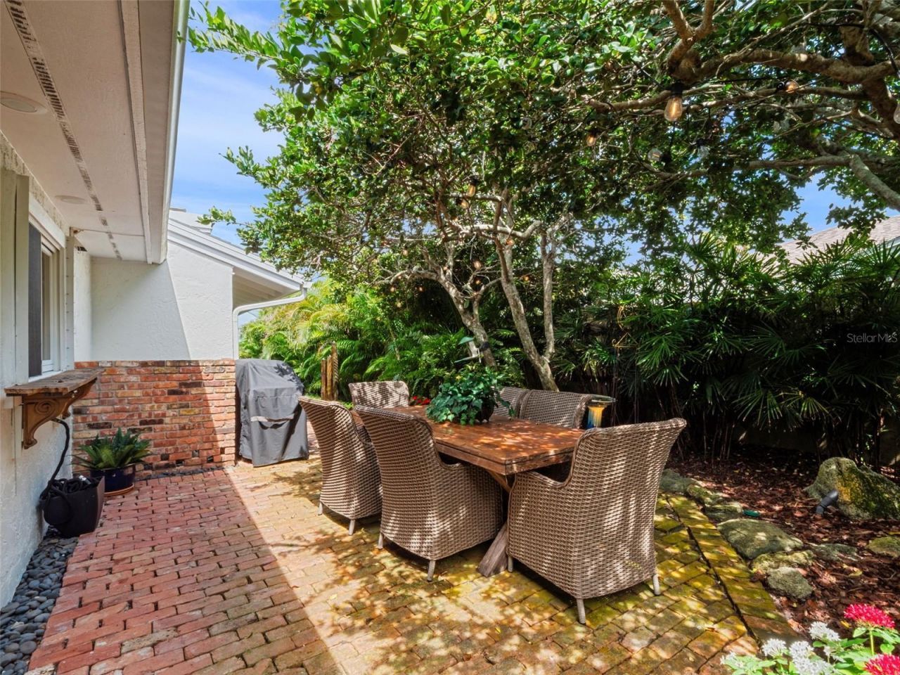 1215 Commodore Drive, New Smyrna Beach, FL 32168 Photo