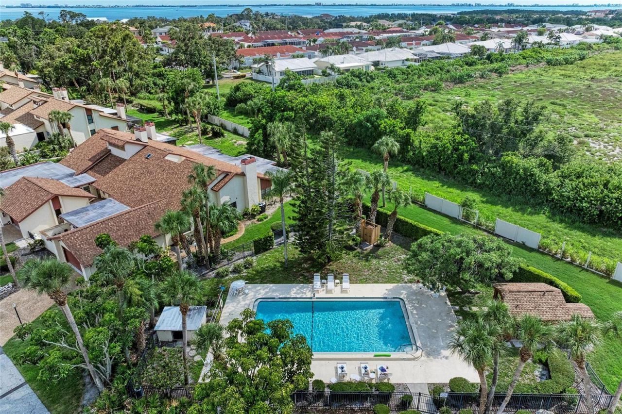 6111 Courtside Drive, Bradenton, FL 34210 Photo