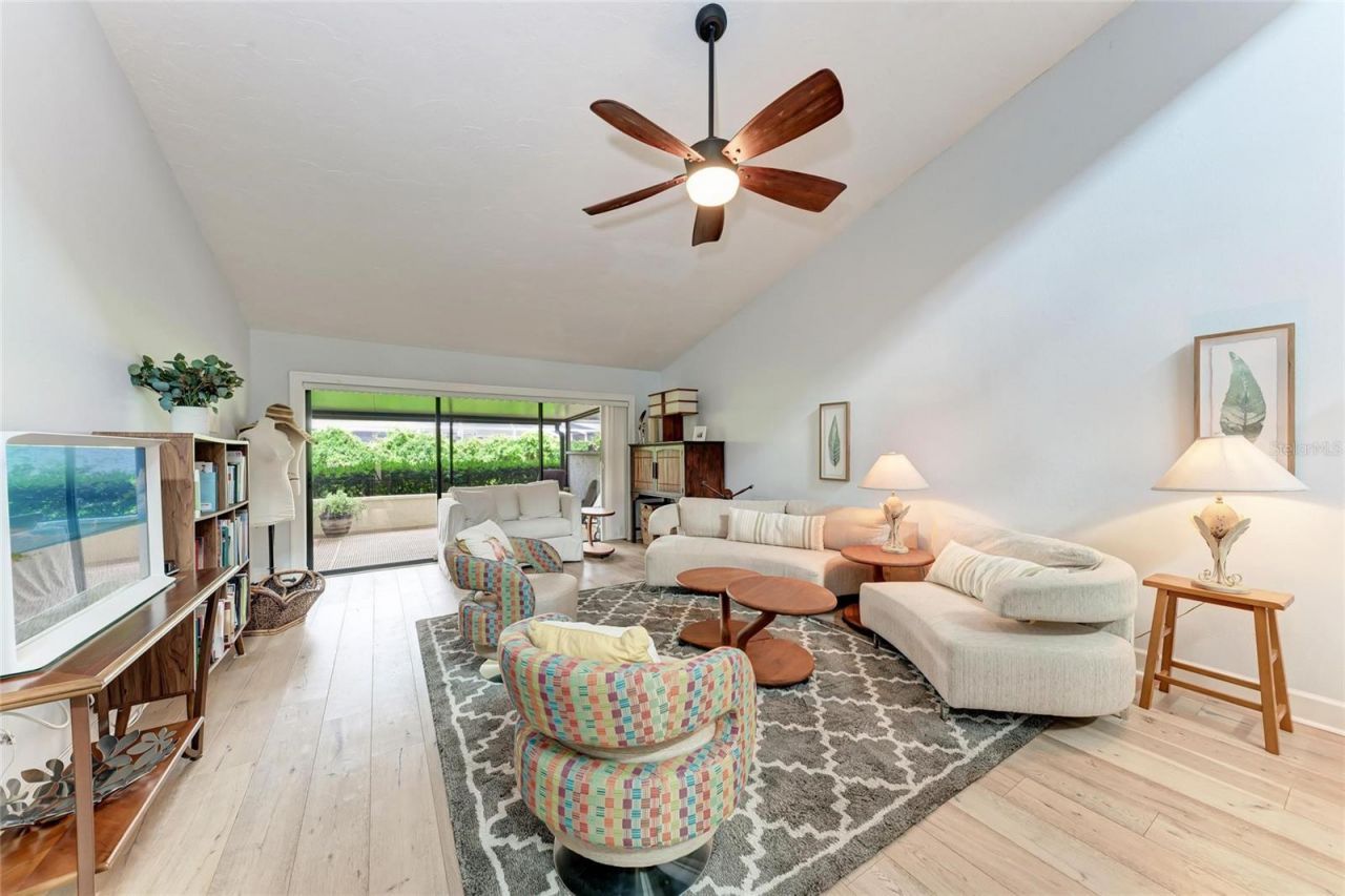 6111 Courtside Drive, Bradenton, FL 34210 Photo