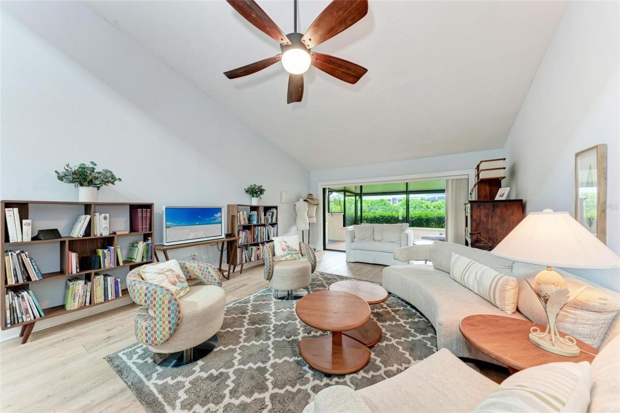 6111 Courtside Drive, Bradenton, FL 34210 Photo