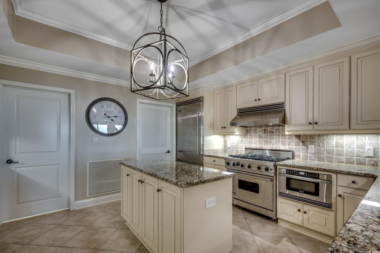 9547 Edgerton Dr. Photo 14