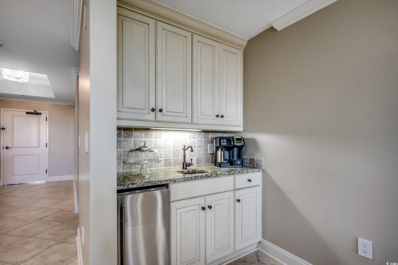 9547 Edgerton Dr. Photo 18