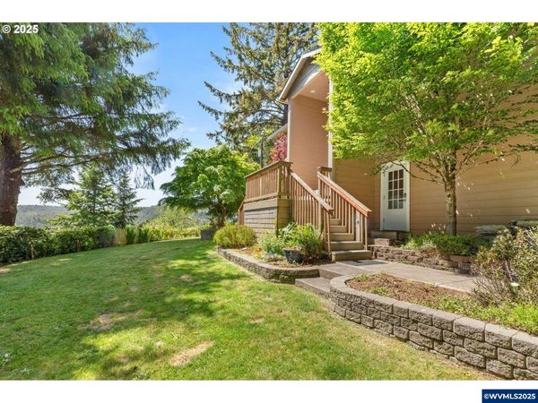579 S Schooner Creek Rd, Lincoln City, OR 97367