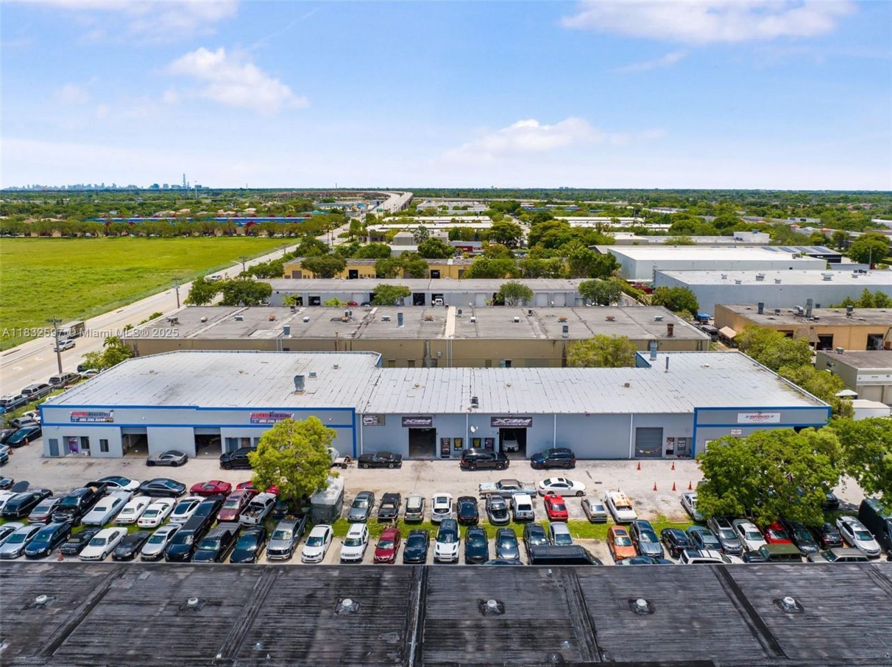 Mechanic Shop For Sale Near Tamiami Airport, Kendall, FL 33186 Photo