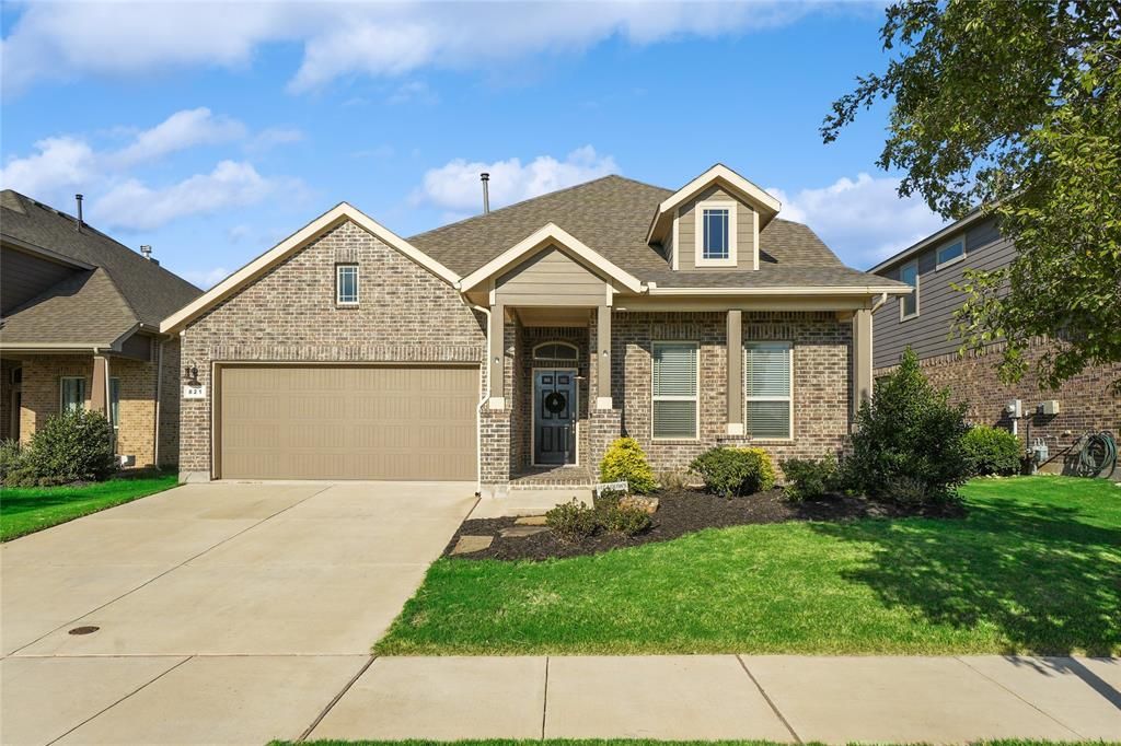 821 Meadows Drive, Argyle, TX 76226 Main Photo