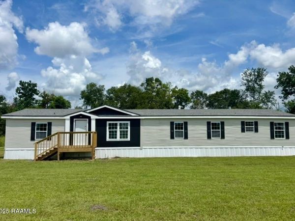 1075 Poydras Place, Breaux Bridge, LA 70517