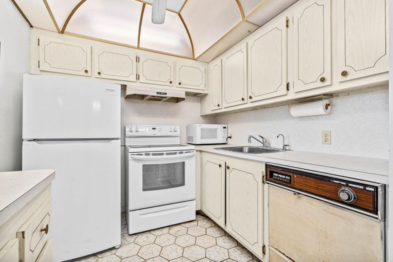 105 Brighton C, Boca Raton, FL 33434 Photo