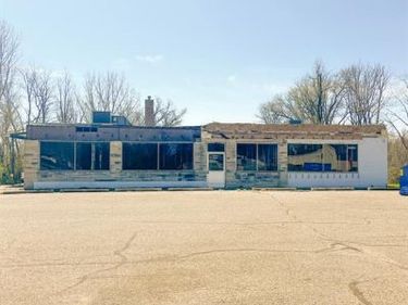 1200 Columbia Avenue E, Battle Creek, MI 49014