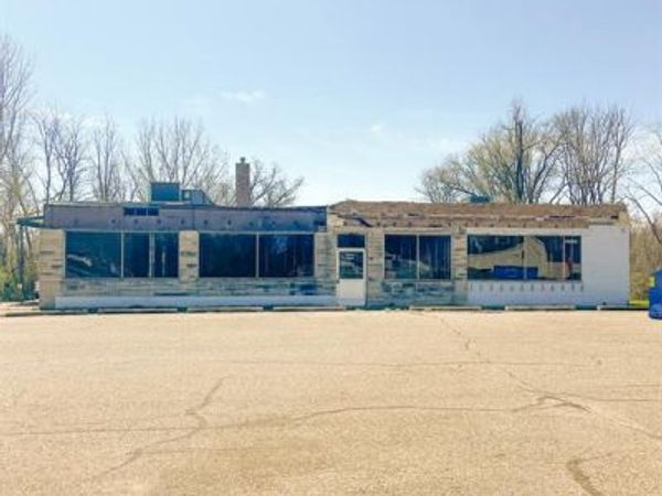 1200 Columbia Avenue E, Battle Creek, MI 49014