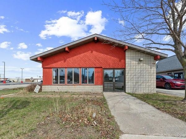 2430 Ludington Street, Escanaba, MI 49829