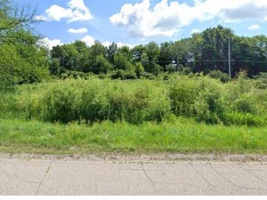 N HURON Road, Pinconning Twp, MI 48650