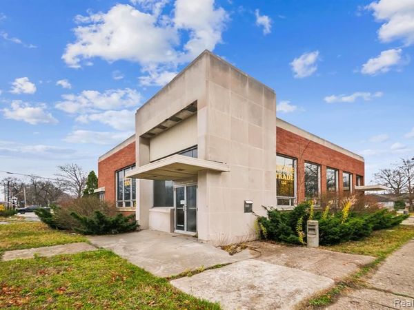 43 W Laketon Avenue, Muskegon, MI 49441