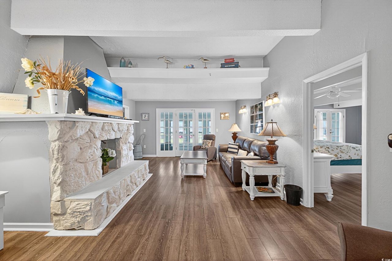 1885 Pompano Dr. Photo 13