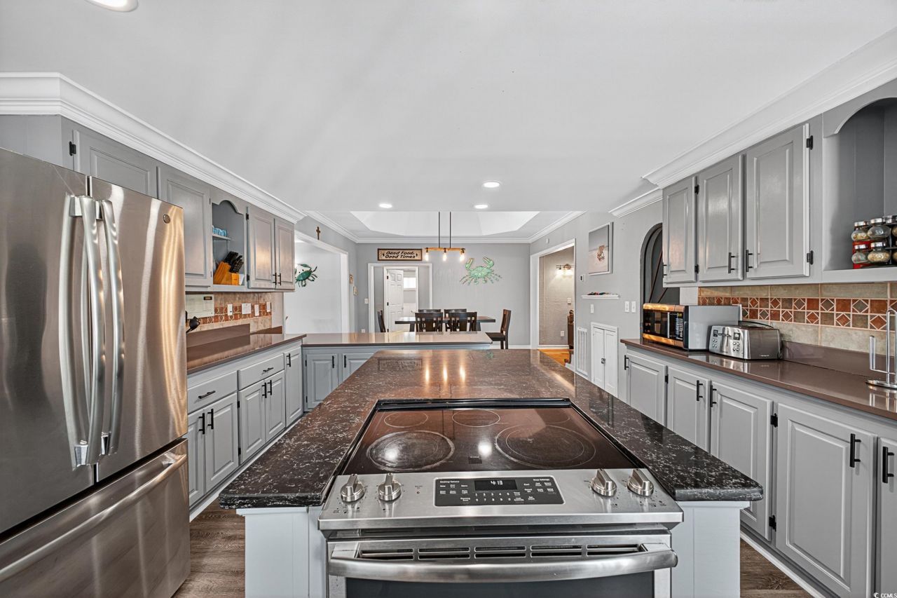 1885 Pompano Dr. Photo 35