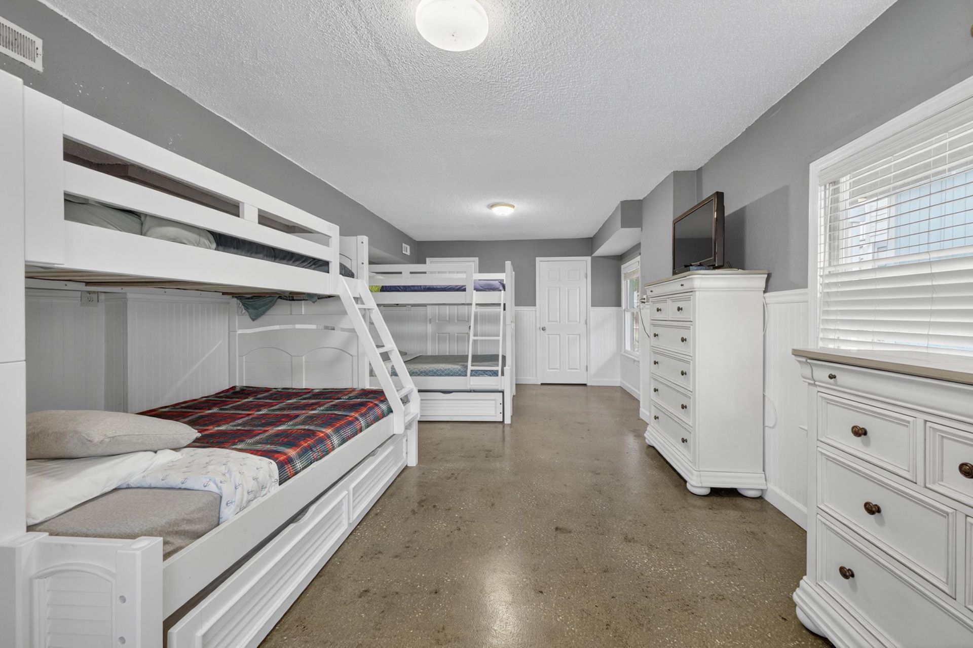 1885 Pompano Dr. Photo 40
