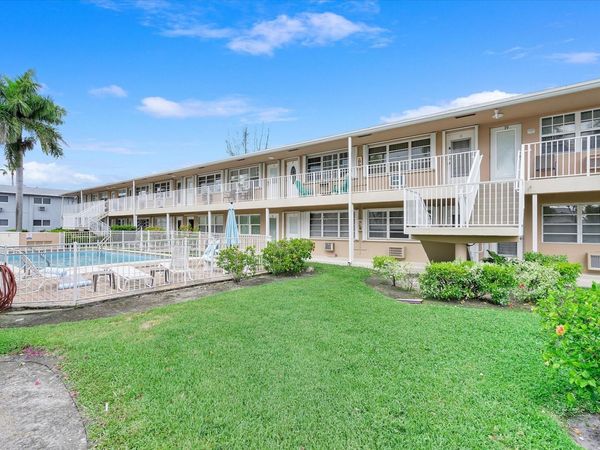 500 Layne Boulevard, Unit 18, Hallandale Beach, FL 33009