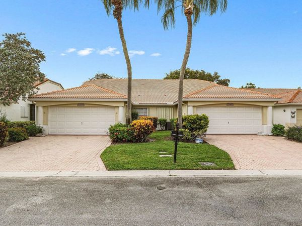 15465 Lake Gardenia Place, Delray Beach, FL 33484