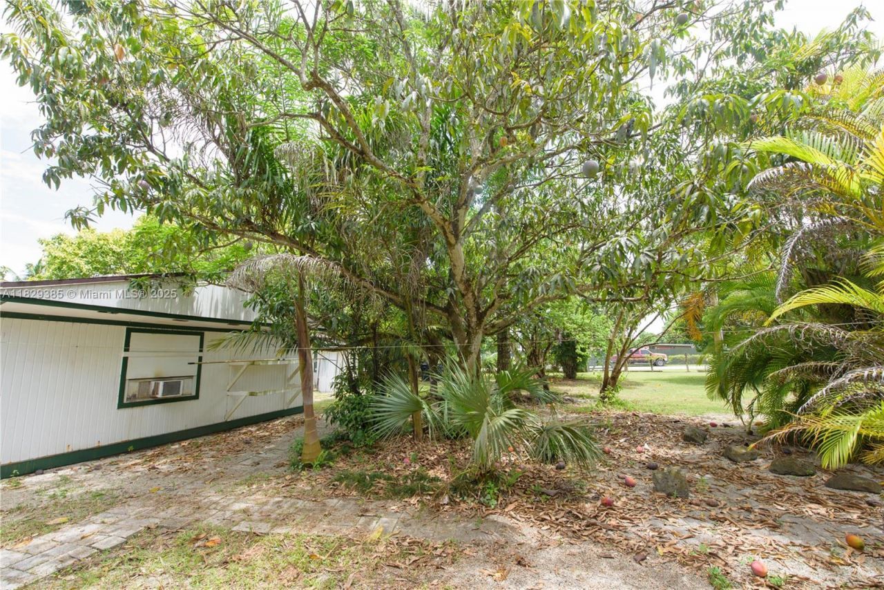 20350 SW 182nd Ave, Miami, FL 33187 Photo