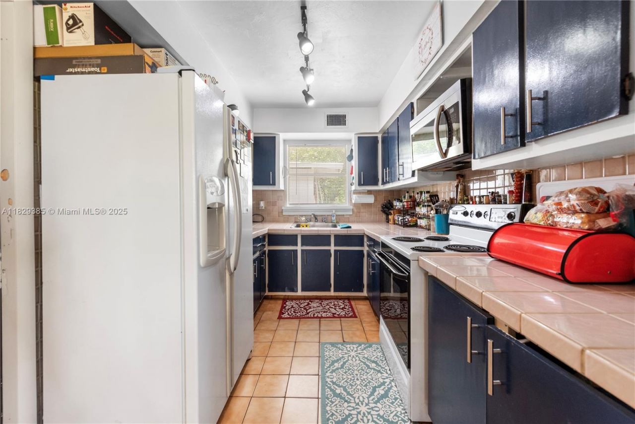 20350 SW 182nd Ave, Miami, FL 33187 Photo