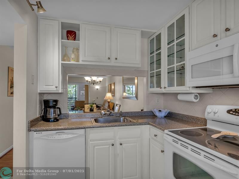 2748 NW 104th Avenue, Unit 406, Sunrise, FL 33322 Photo