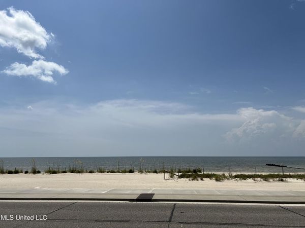606 S Beach Boulevard, Waveland, MS 39576